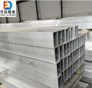 鋁方管廠家現(xiàn)貨6063方鋁管工業(yè)方形鋁管6061木紋鋁合金方矩管型材