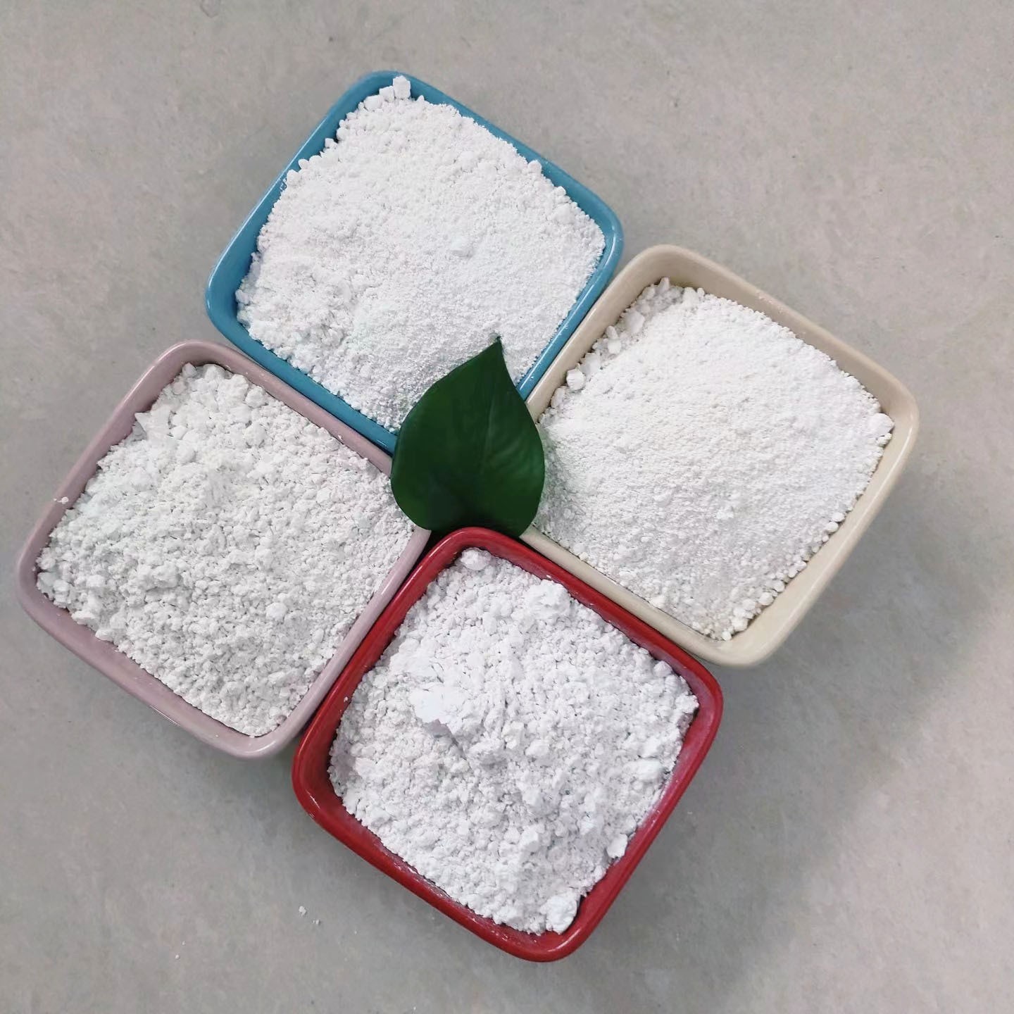 廠家供應 煅燒高嶺土325目 1250目 陶瓷混凝土陶瓷水洗 煅燒直供
